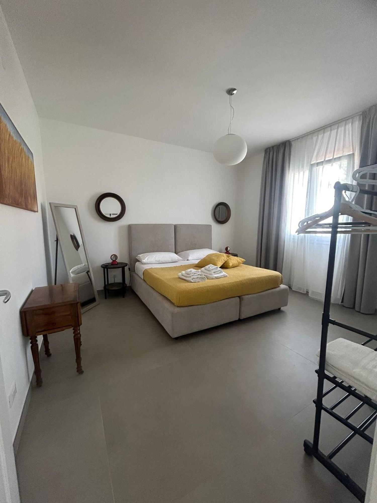 Mondello Felix - Appartamenti In Villa A 600M Dal Mare Экстерьер фото